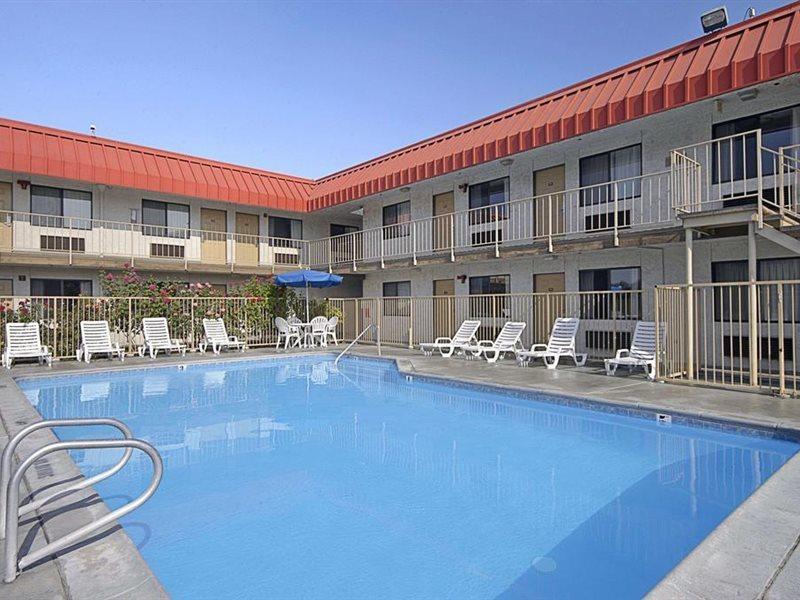 Days Inn By Wyndham Fresno South Exterior foto