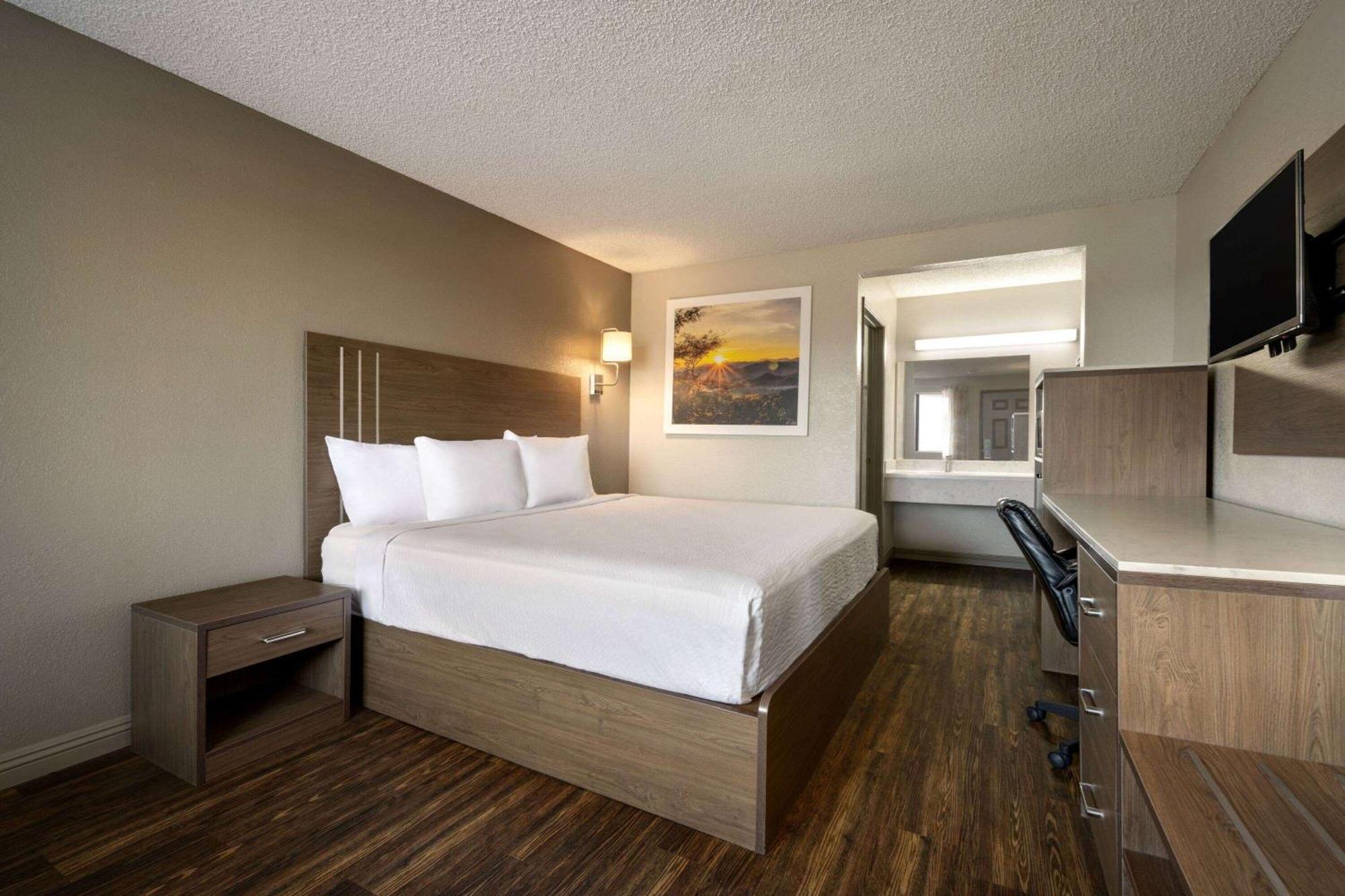 Days Inn By Wyndham Fresno South Exterior foto