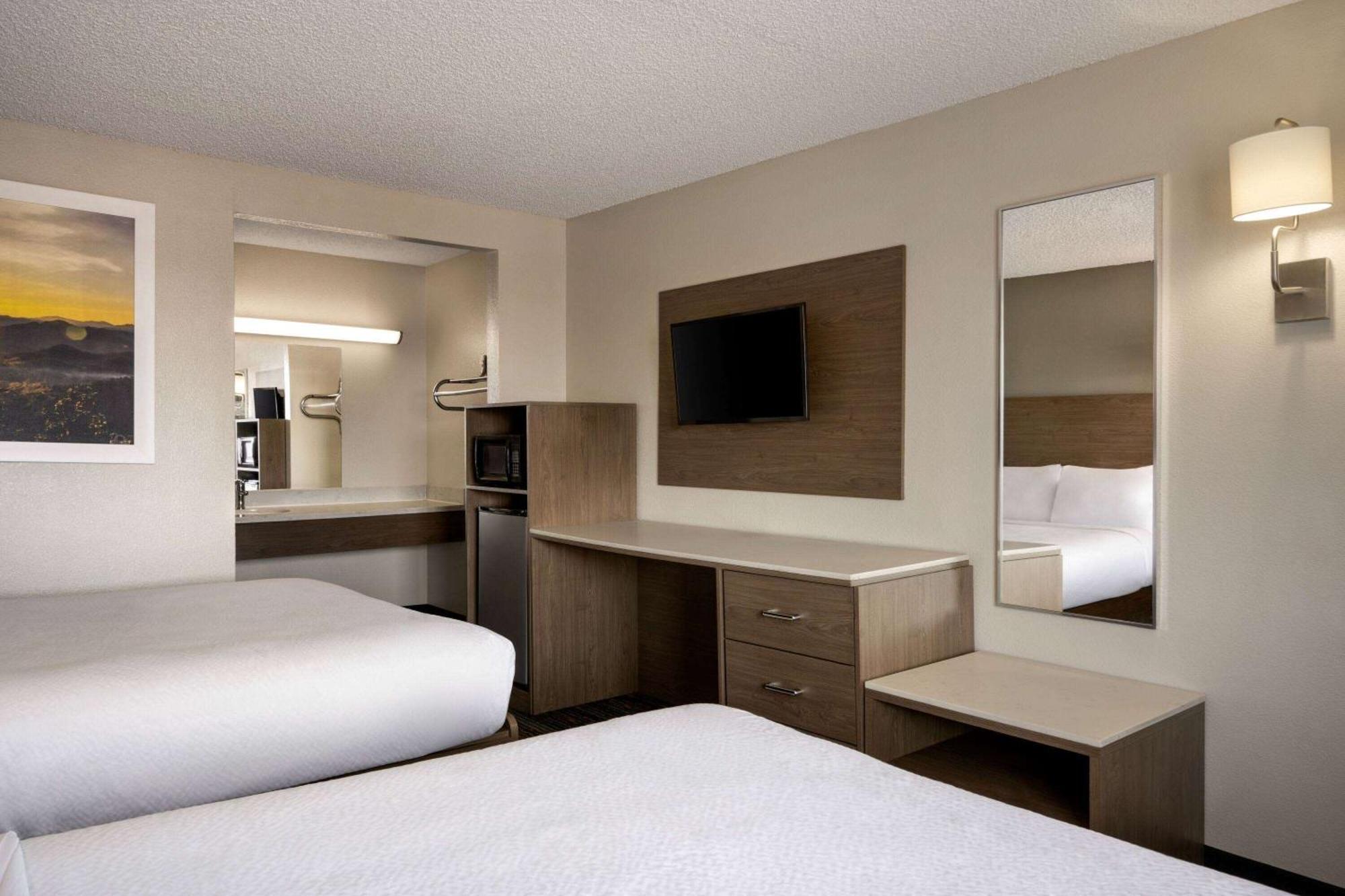 Days Inn By Wyndham Fresno South Exterior foto